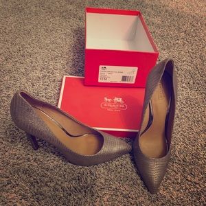 Coach Fawna Emboss Foils Snake Heels size 10M